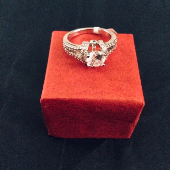 SALE π NIB Charmed Aroma Ring - Picture 6 of 8